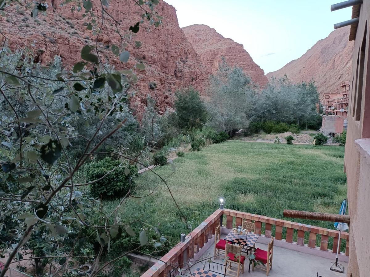 Riad Pizzeria Marhaba Akhendachou n'Ait Ouffi ภายนอก รูปภาพ