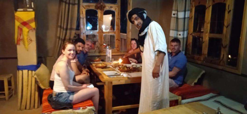 Riad Pizzeria Marhaba Akhendachou n'Ait Ouffi ภายนอก รูปภาพ