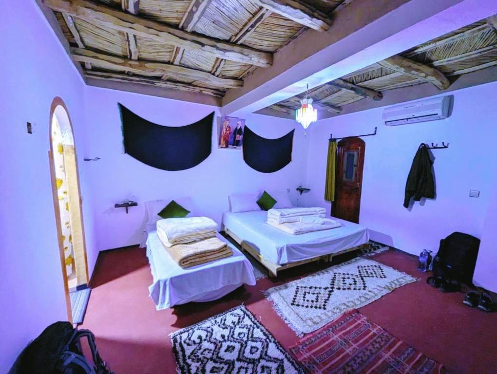 Riad Pizzeria Marhaba Akhendachou n'Ait Ouffi ภายนอก รูปภาพ