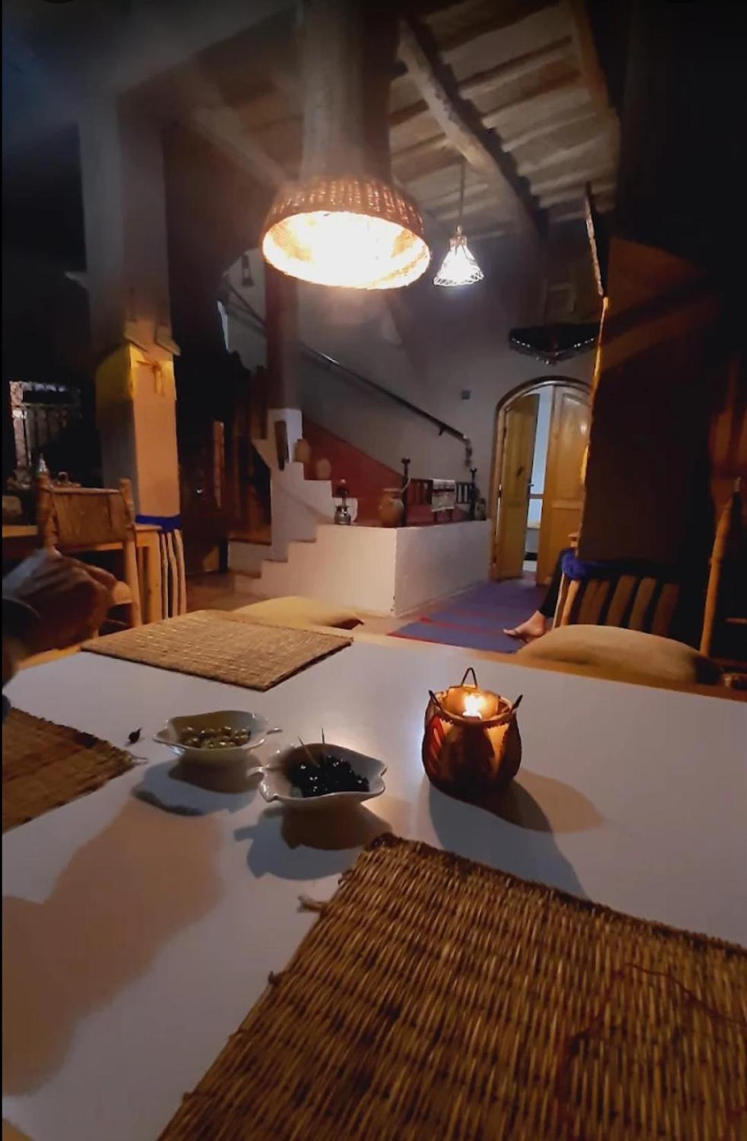Riad Pizzeria Marhaba Akhendachou n'Ait Ouffi ภายนอก รูปภาพ