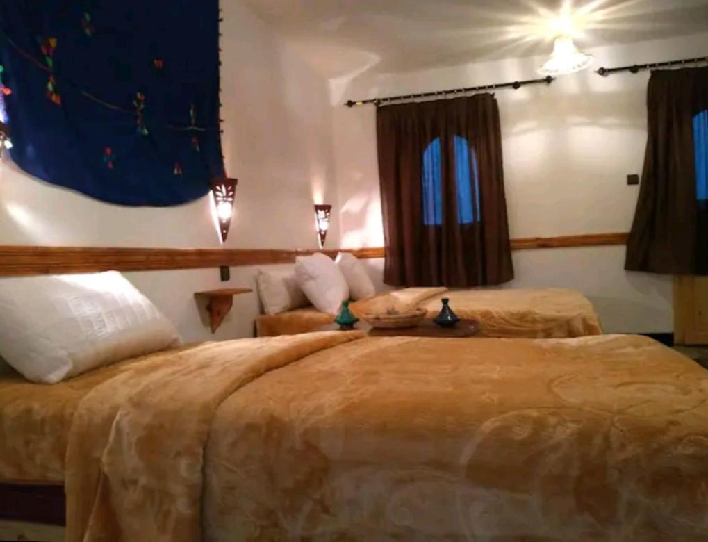 Riad Pizzeria Marhaba Akhendachou n'Ait Ouffi ภายนอก รูปภาพ