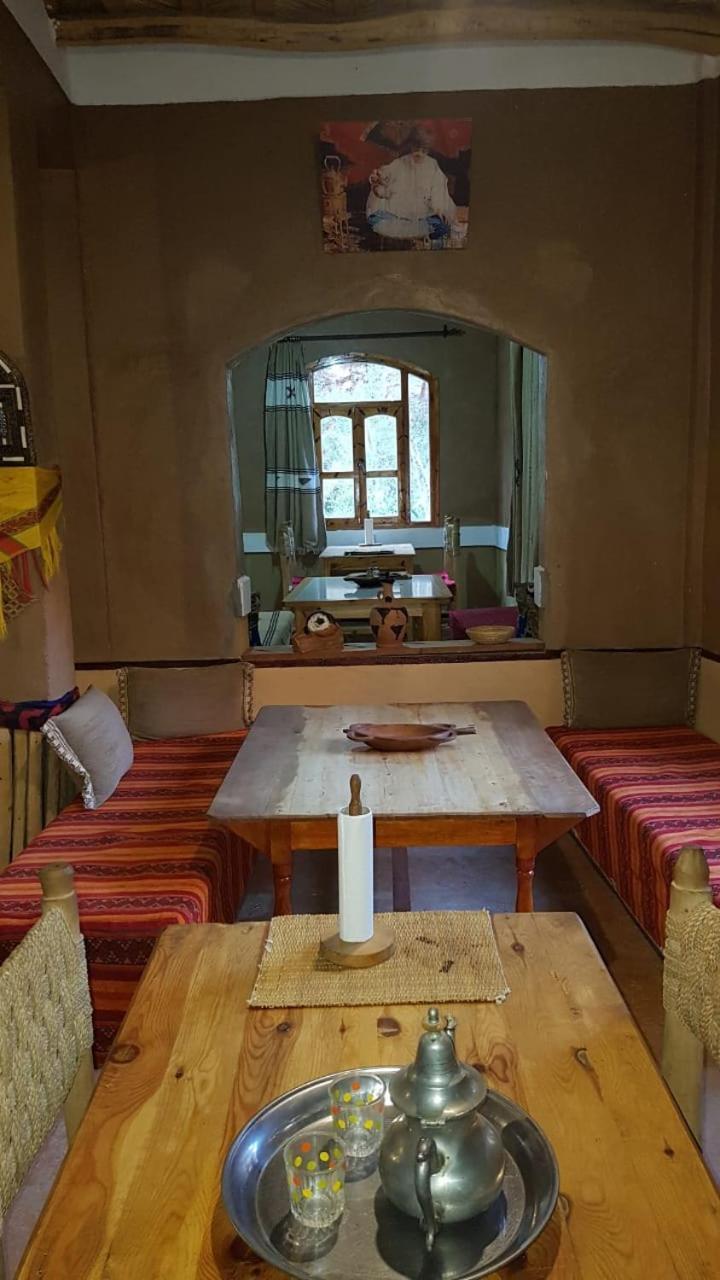 Riad Pizzeria Marhaba Akhendachou n'Ait Ouffi ภายนอก รูปภาพ