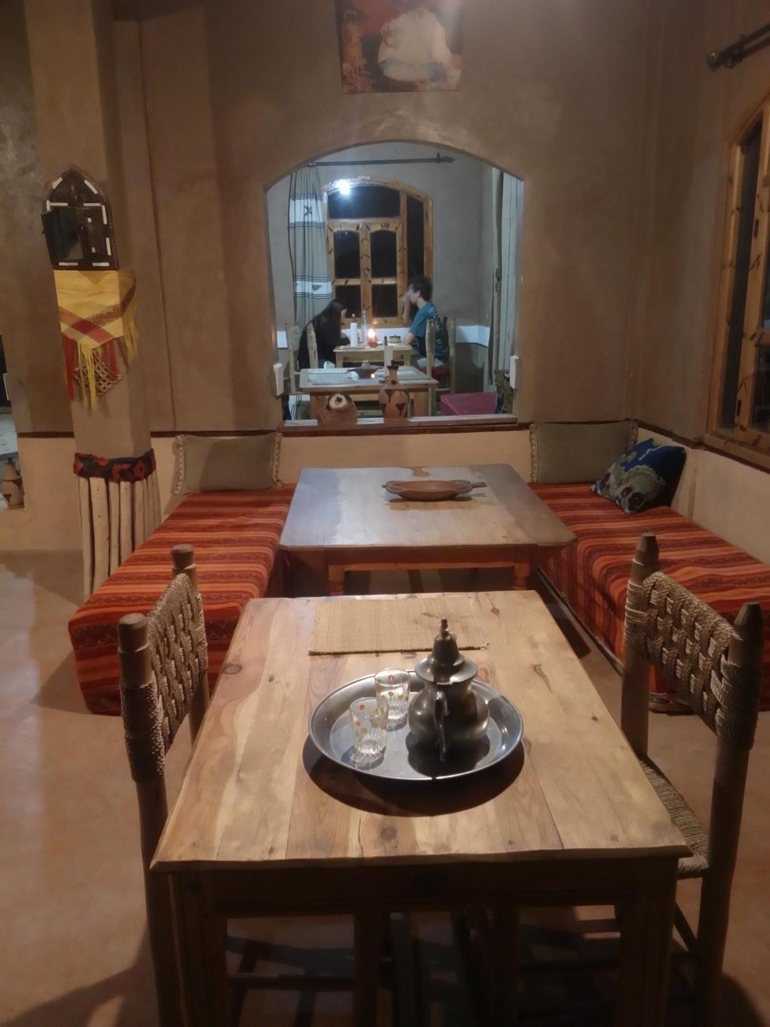 Riad Pizzeria Marhaba Akhendachou n'Ait Ouffi ภายนอก รูปภาพ